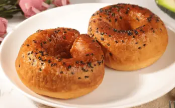 Make Sourdough Discard Bagel