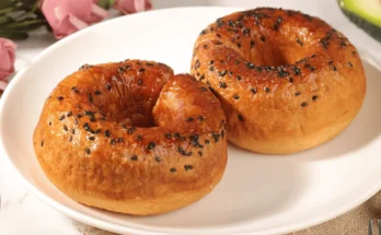 Make Sourdough Discard Bagel