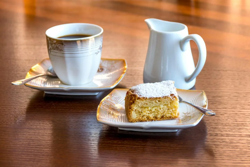 sourdough discard coffee cake